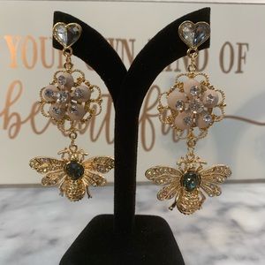 Busy little bees Earrings Elegant earring